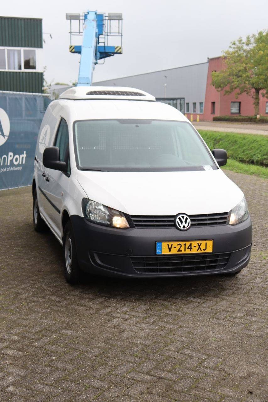 Refrigerated truck Volkswagen CADDY Petrol 105 hp 2015