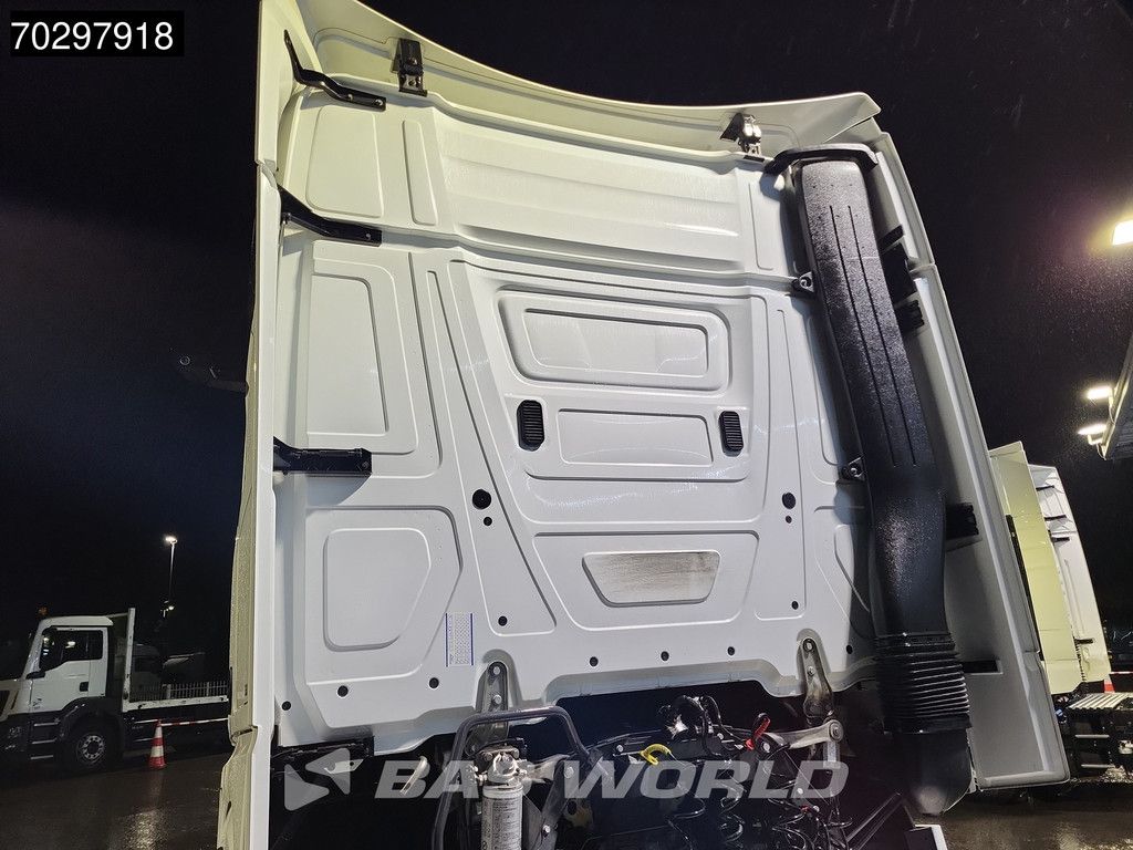 Mercedes Actros 1845 4X2 StreamSpace 2xTanks Standklima Navi Euro 6