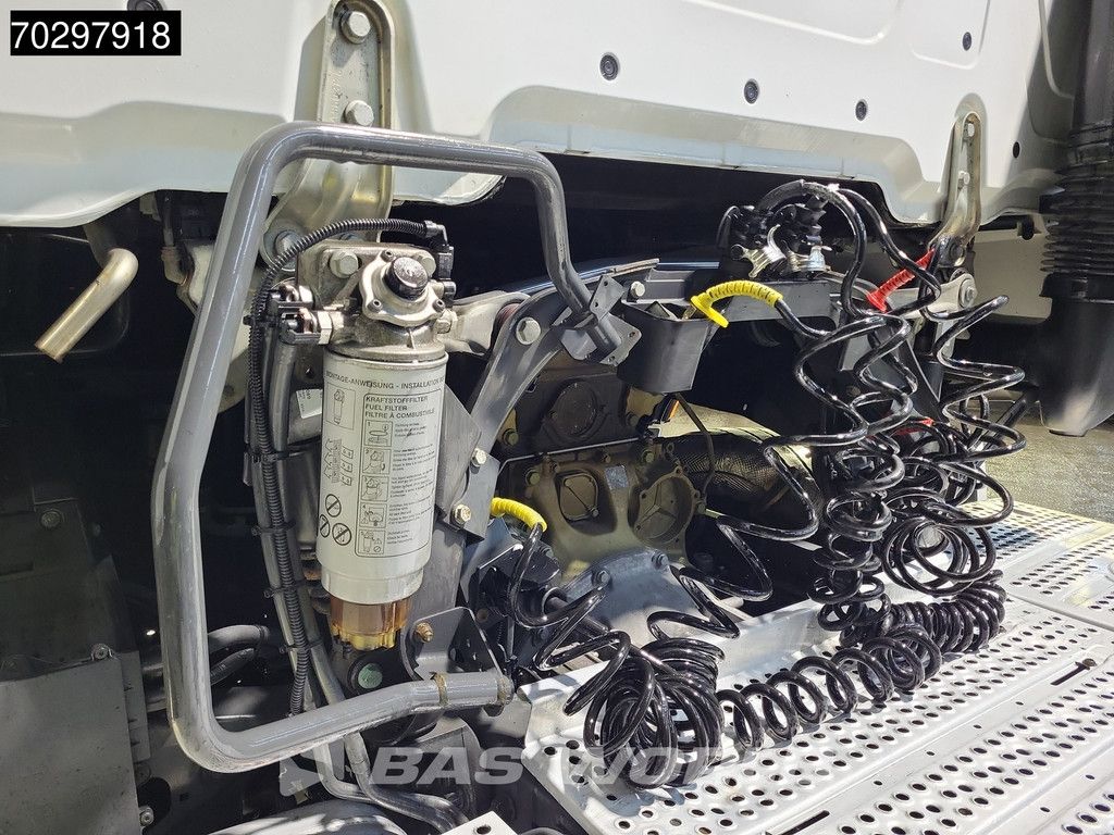 Mercedes Actros 1845 4X2 StreamSpace 2xTanks Standklima Navi Euro 6