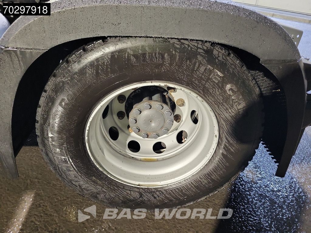 Mercedes Actros 1845 4X2 StreamSpace 2xTanks Standklima Navi Euro 6