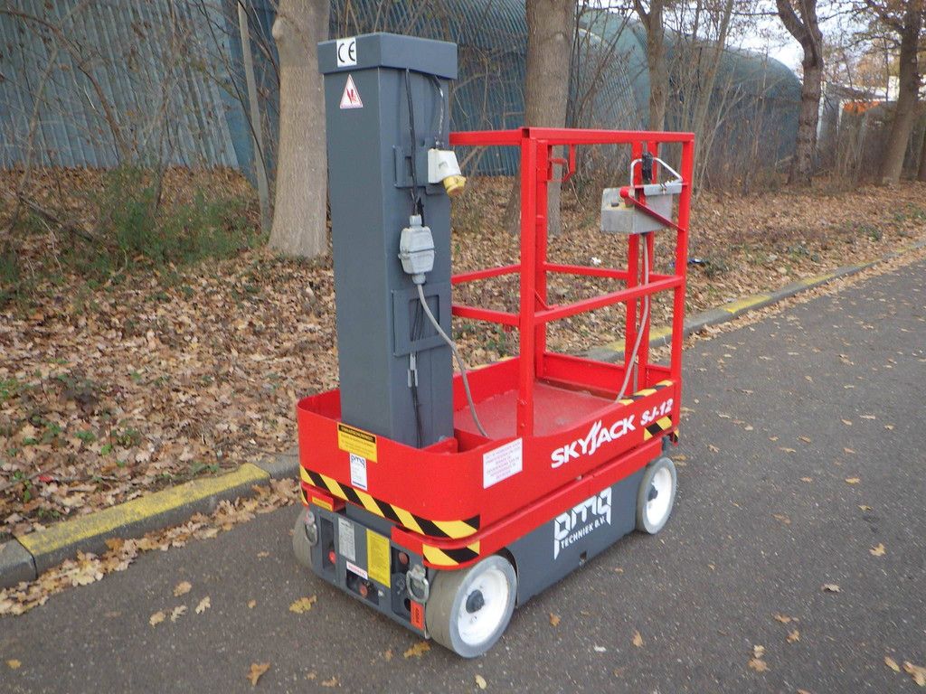 Skyjack SJ12 Elektrischer Mastlift 5,48 m 2012