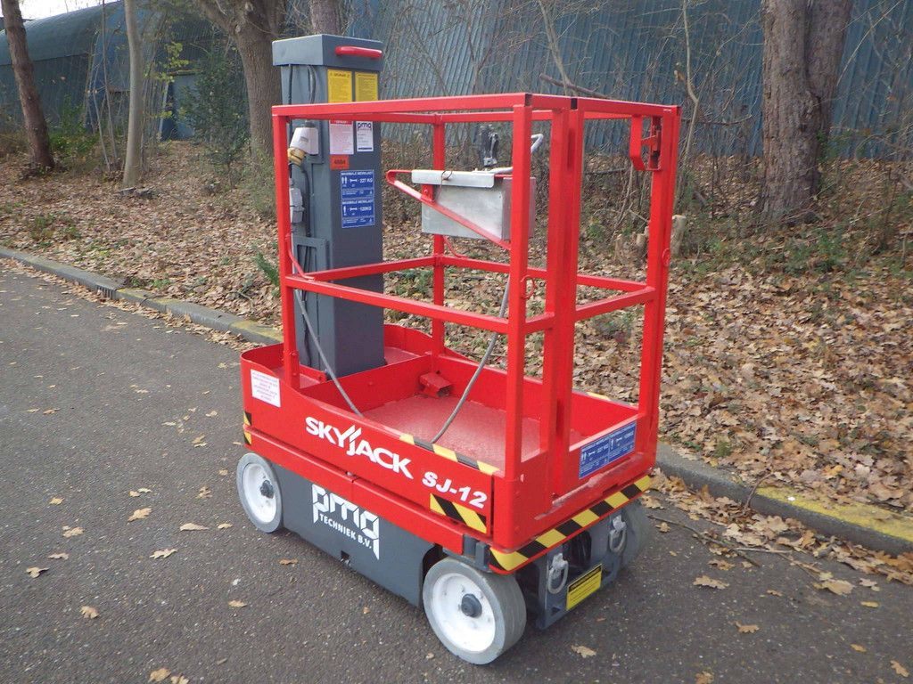 Skyjack SJ12 Elektrischer Mastlift 5,48 m 2012