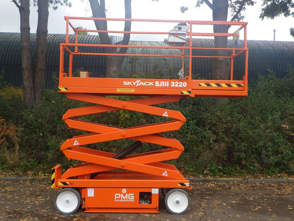 Scherenbühne Skyjack SJ3220 Elektro 8,09m 2019