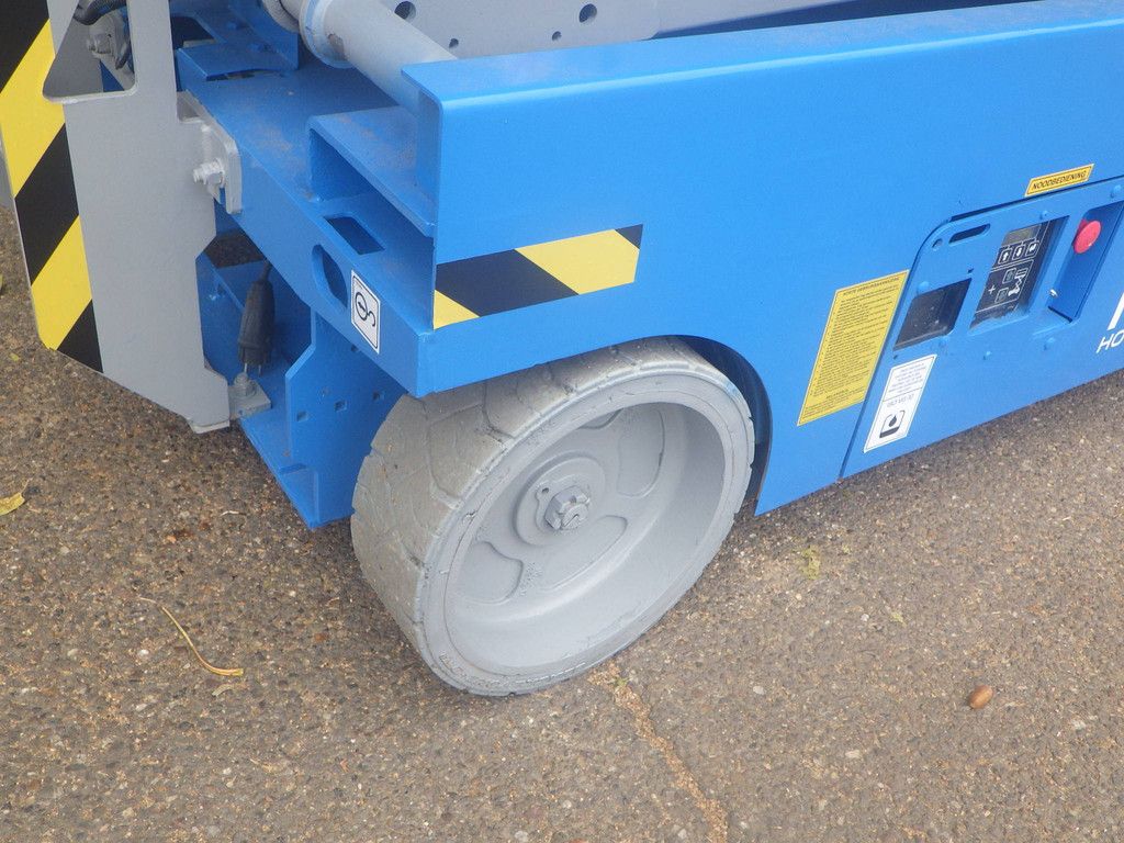 Genie GS-2646 Electric Scissor Lift 9.92m 2014