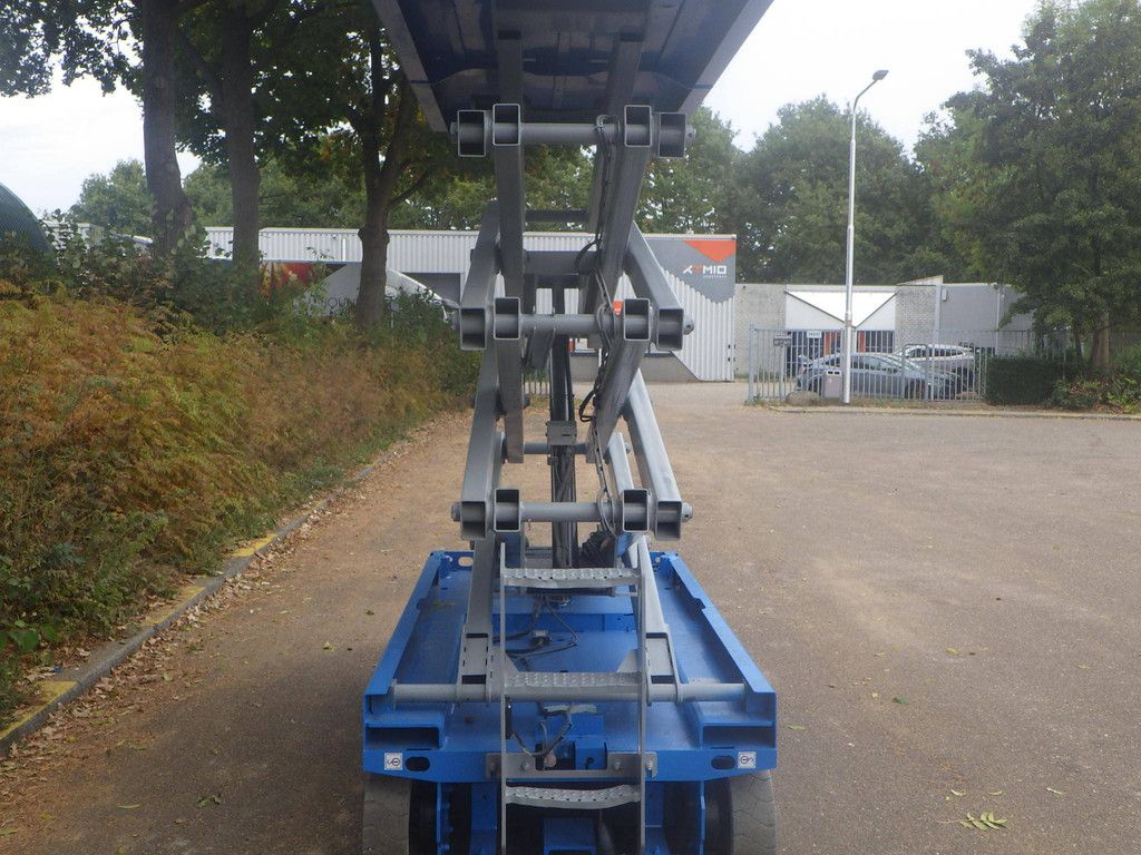 Genie GS-2646 Electric Scissor Lift 9.92m 2014