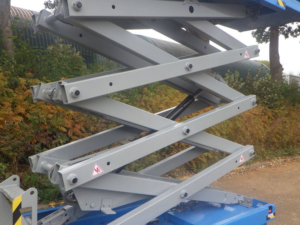 Genie GS-2646 Electric Scissor Lift 9.92m 2014