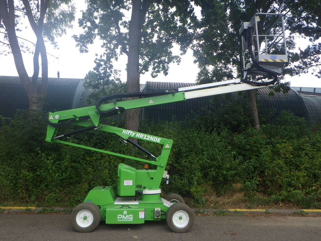 Nifty HR12NDE Bi-Energy 12,20 m Gelenkteleskoparbeitsbühne 2015