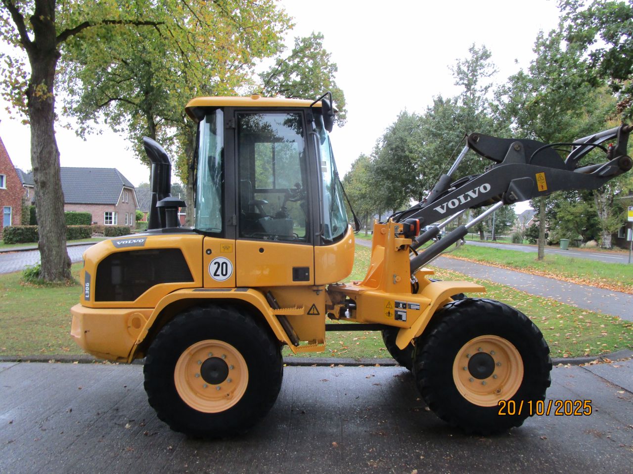 Volvo l30g 35 atlas liebherr 3000 uren bj 2015