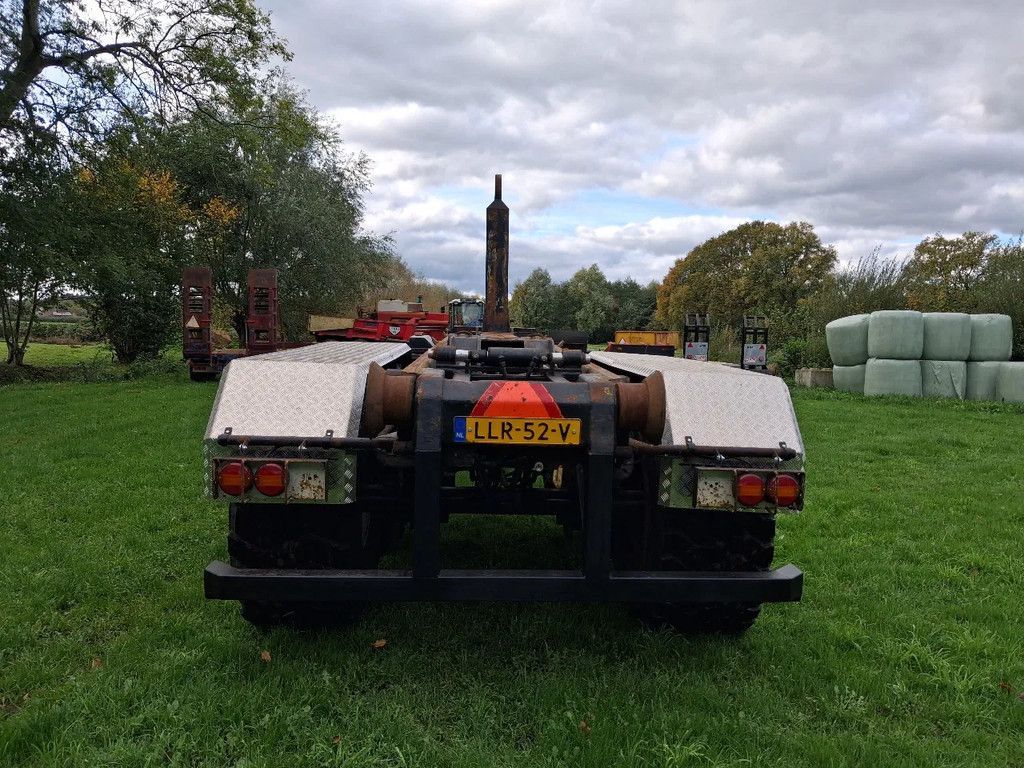 Peecon 21 ton haakarm/kipper 6m slede