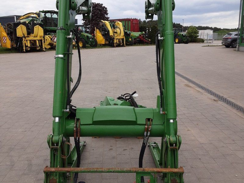 John Deere 683R