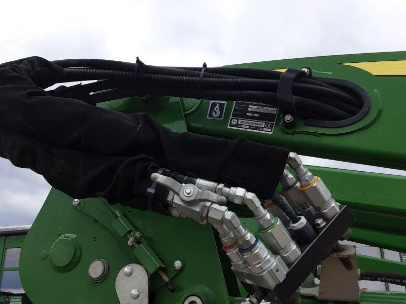 John Deere 683R