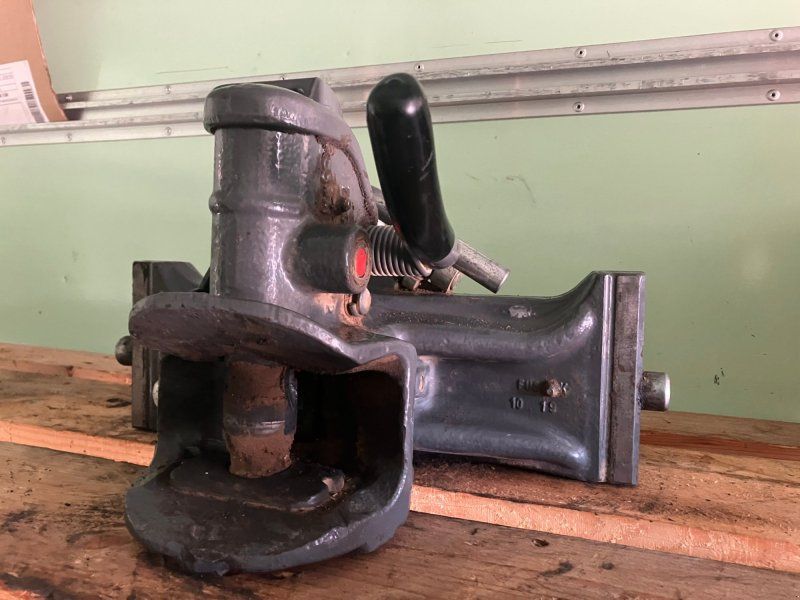 Fendt Zugmaul auto. Sauermann HS1700-1KUD-38