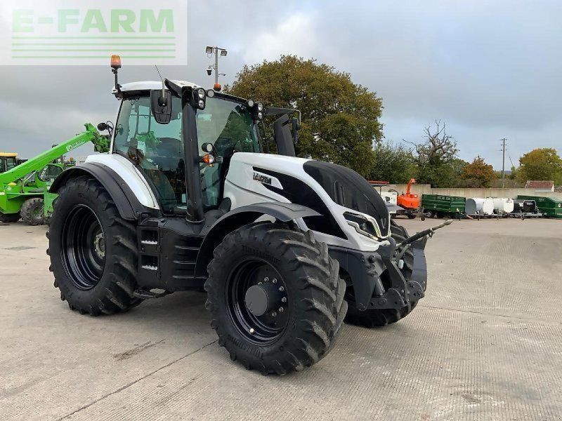 Valtra t235 versu  (st24702) Versu
