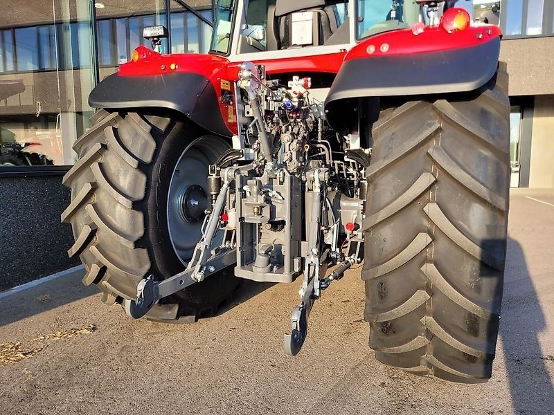 Massey Ferguson 7S 180