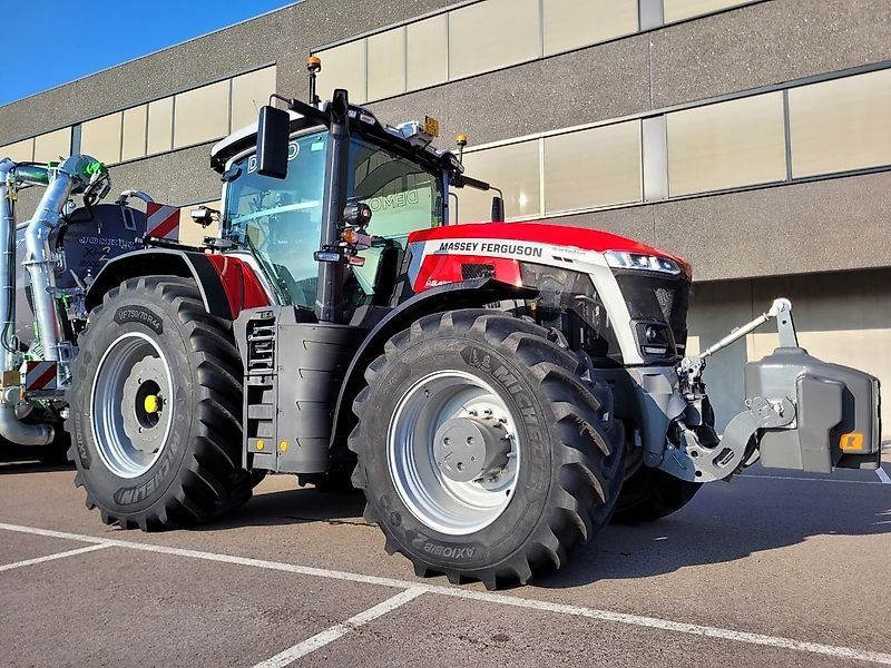 Massey Ferguson 9S 425