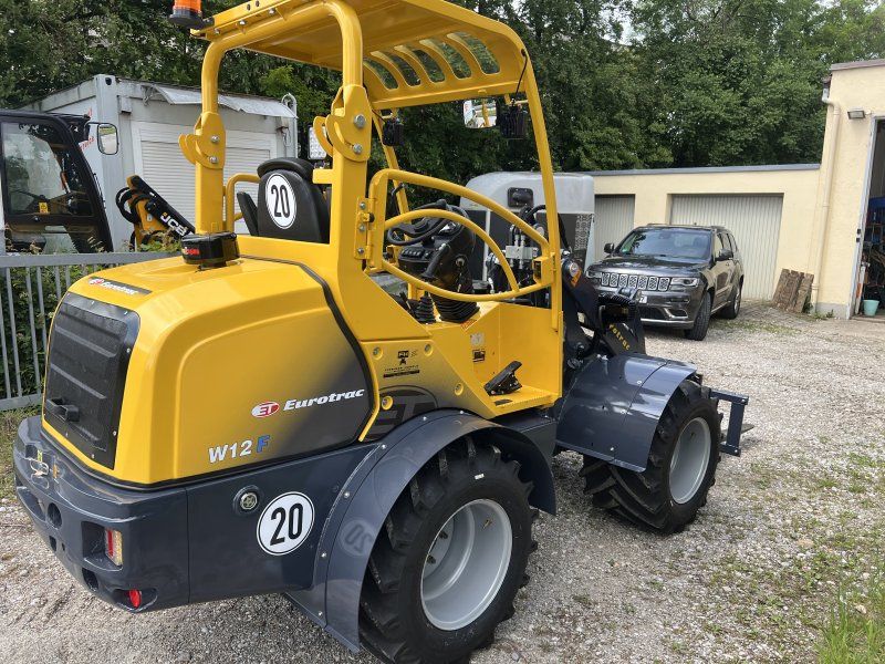 Eurotrac W 12F XL Pflasterpalette