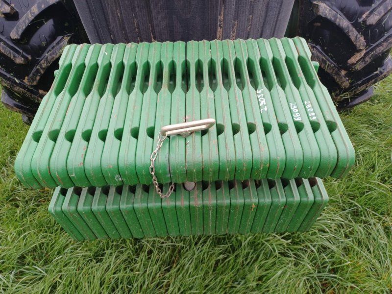John Deere 8335R