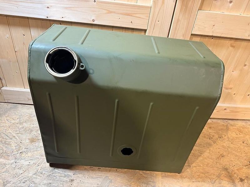 Neuer Original Mercedes  U1300L Tank 435 470 1501 21