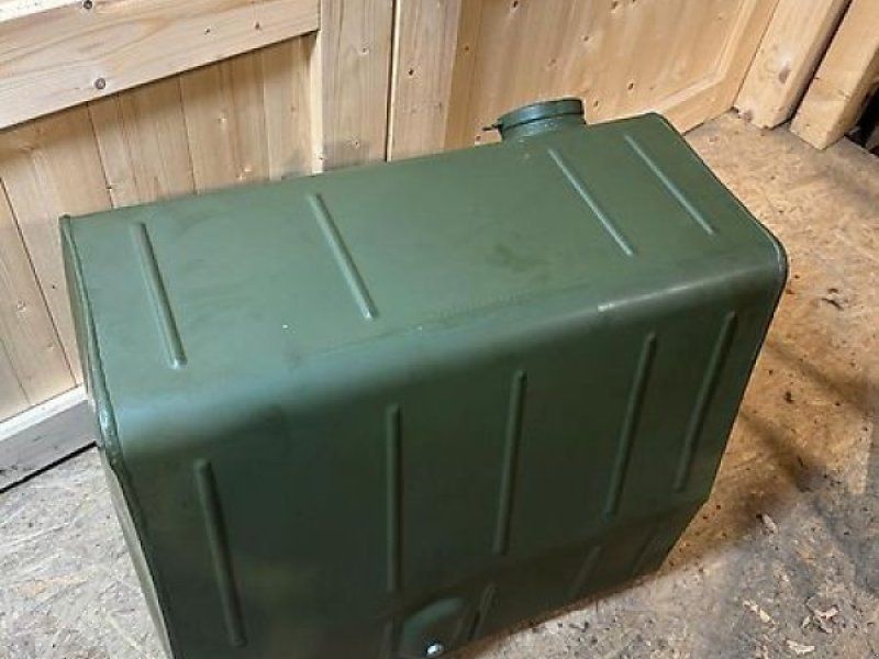 Neuer Original Mercedes  U1300L Tank 435 470 1501 21