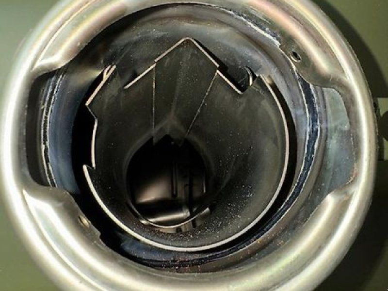 Neuer Original Mercedes  U1300L Tank 435 470 1501 21