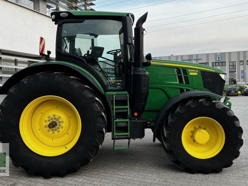 John Deere 6250R