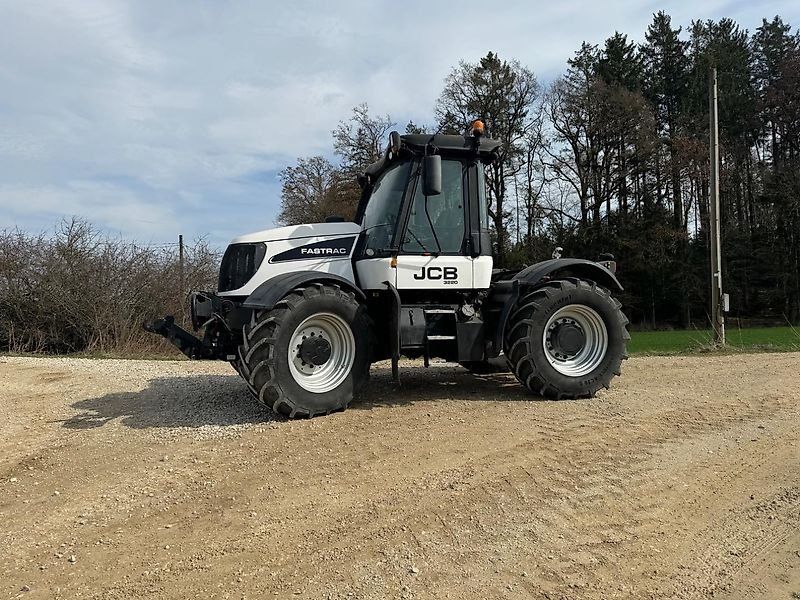 JCB Fastrac 3220 PLUS