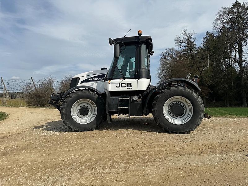 JCB Fastrac 3220 PLUS