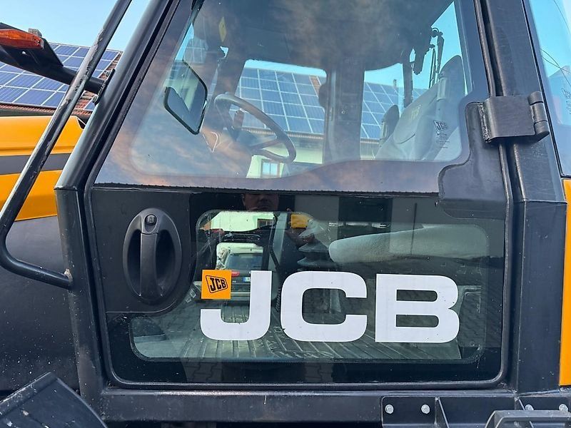 JCB Fastrac 2155 PLUS vierradlenkung