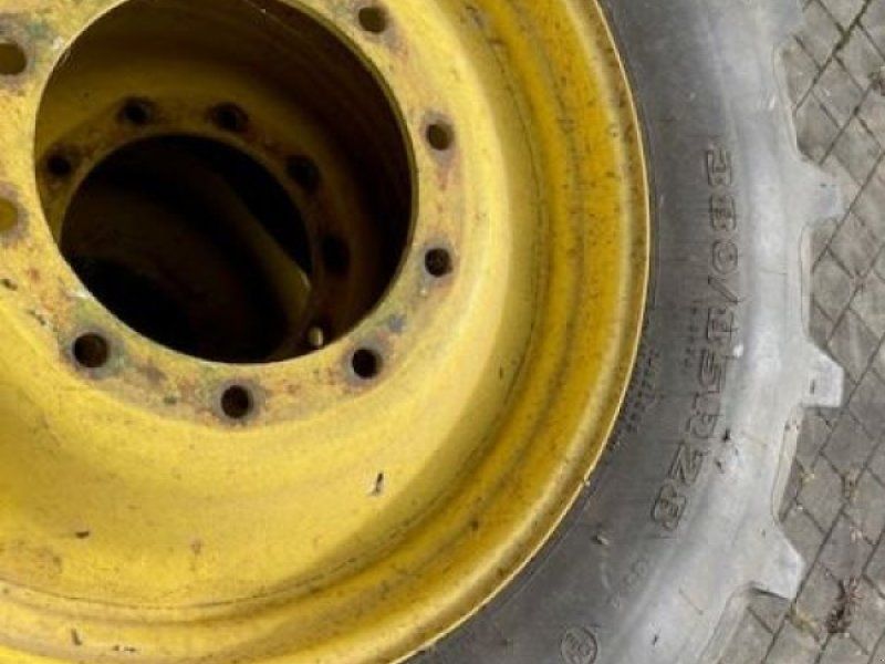 Firestone 380/85 R28 + 380/90 R46