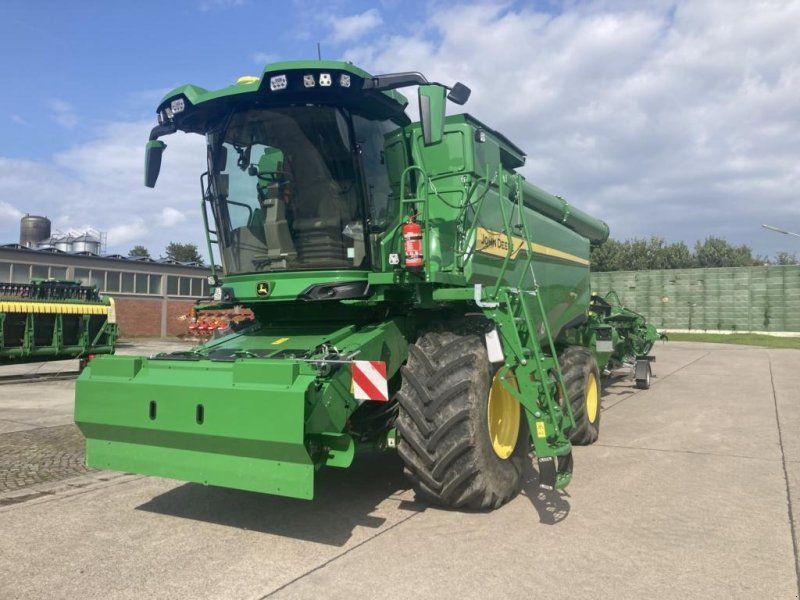 John Deere T5 700 MY25
