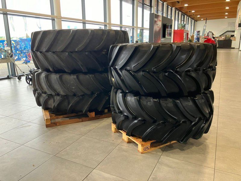 Firestone 710/70R38+600/65R28