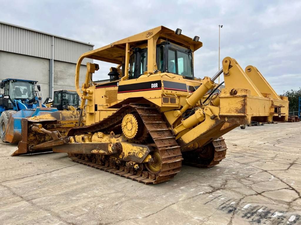 CAT D8R