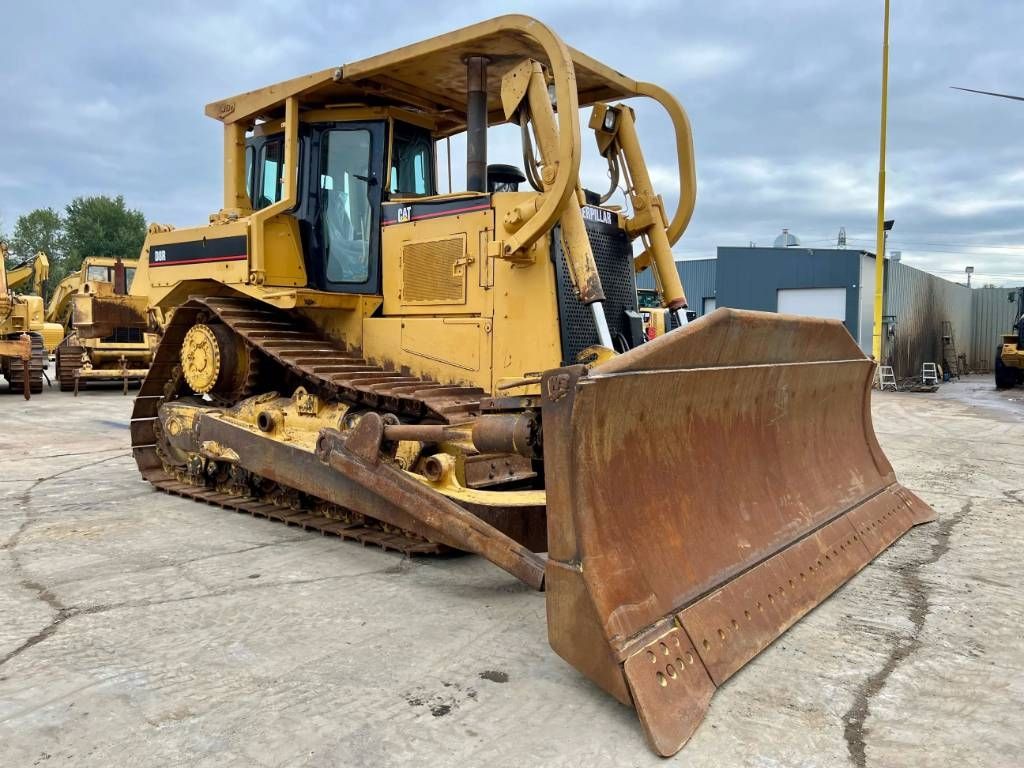 CAT D8R