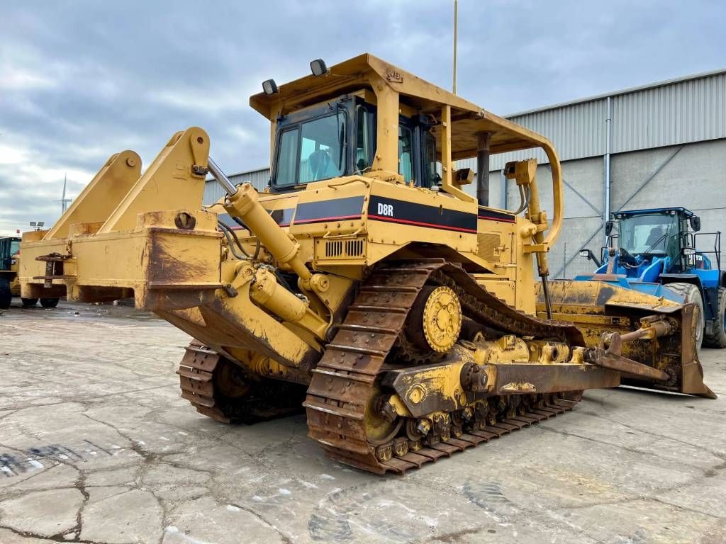 CAT D8R