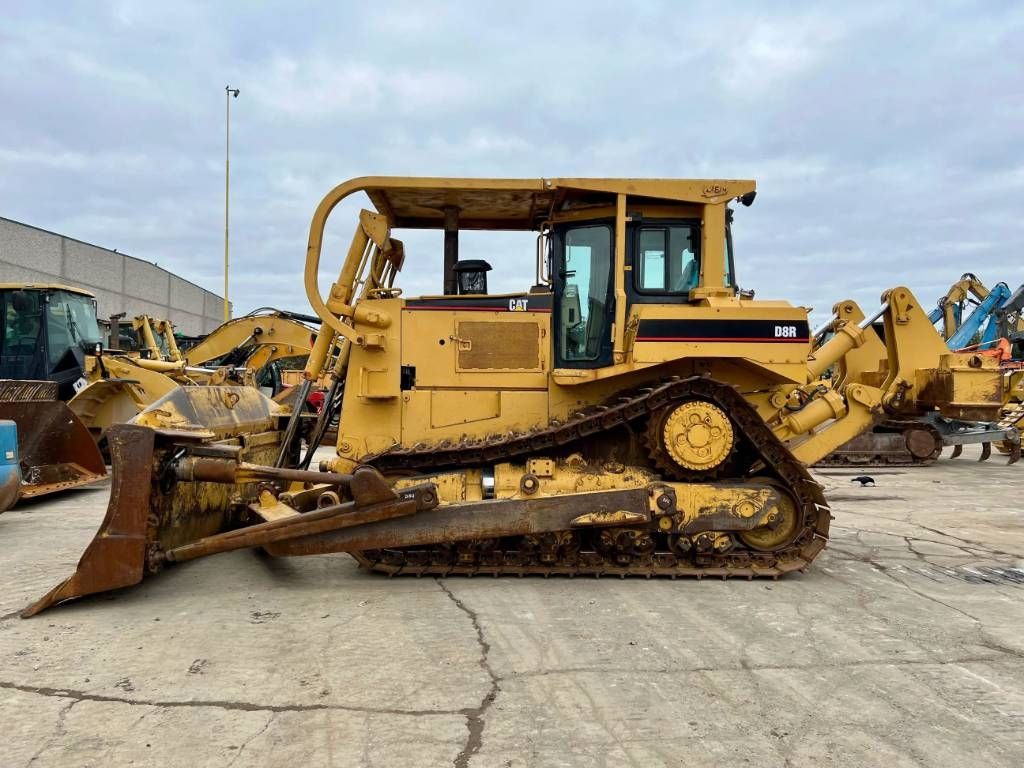 CAT D8R