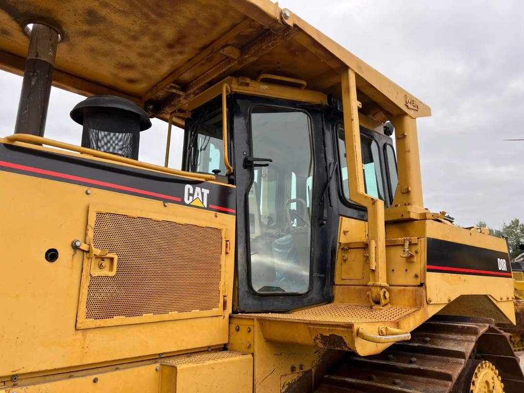 CAT D8R
