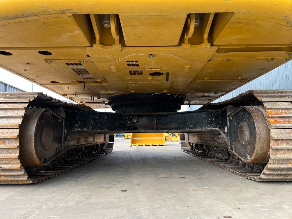 CAT 323F L
