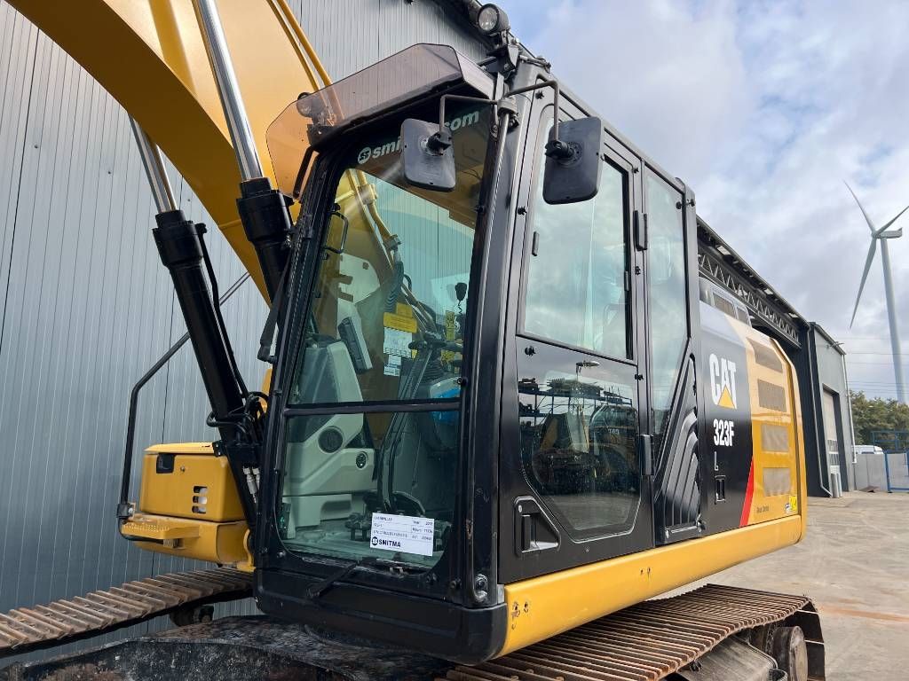 CAT 323F L