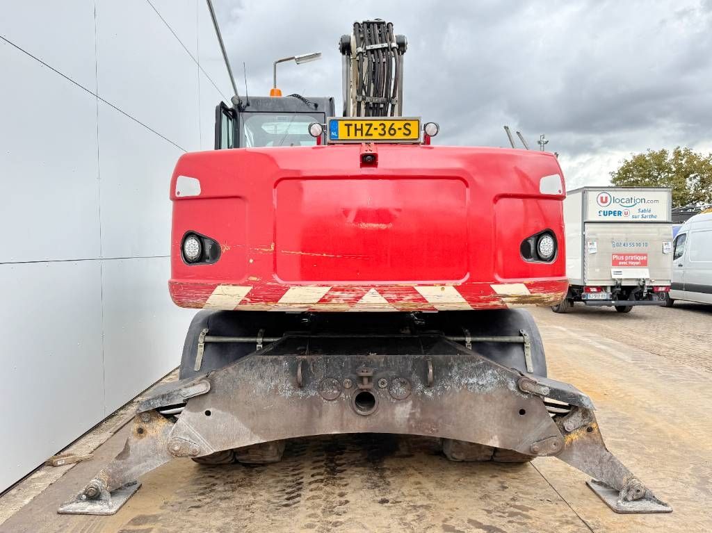 CAT M318D - Quick Coupler / Automatic Greasing