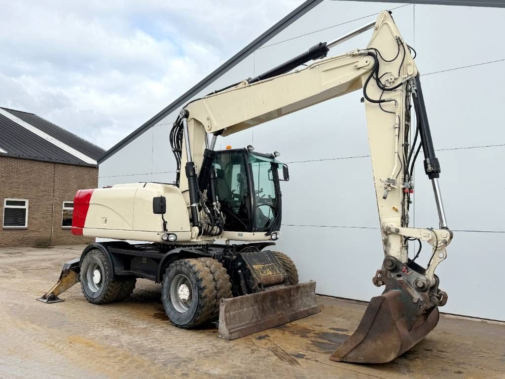 CAT M318D - Quick Coupler / Automatic Greasing