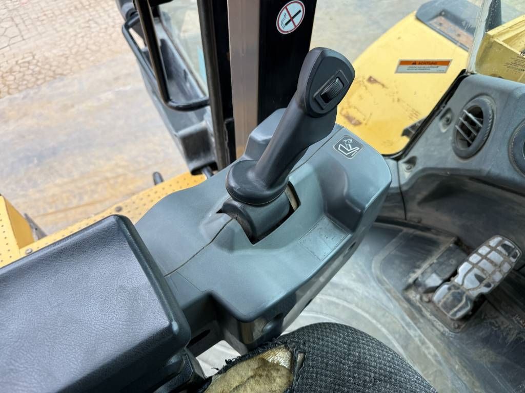 CAT 966K - German Machine / Weight System