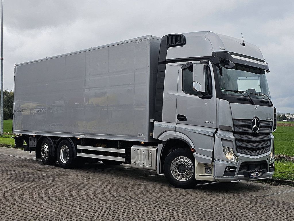 MERCEDES-BENZ ACTROS 2645 6x2*4 ret. 3t lift