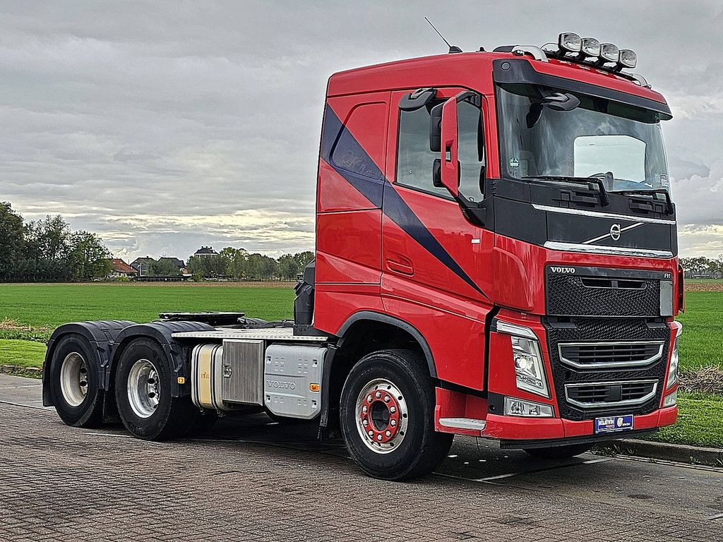 VOLVO FH 540 6x4 lifting boogie