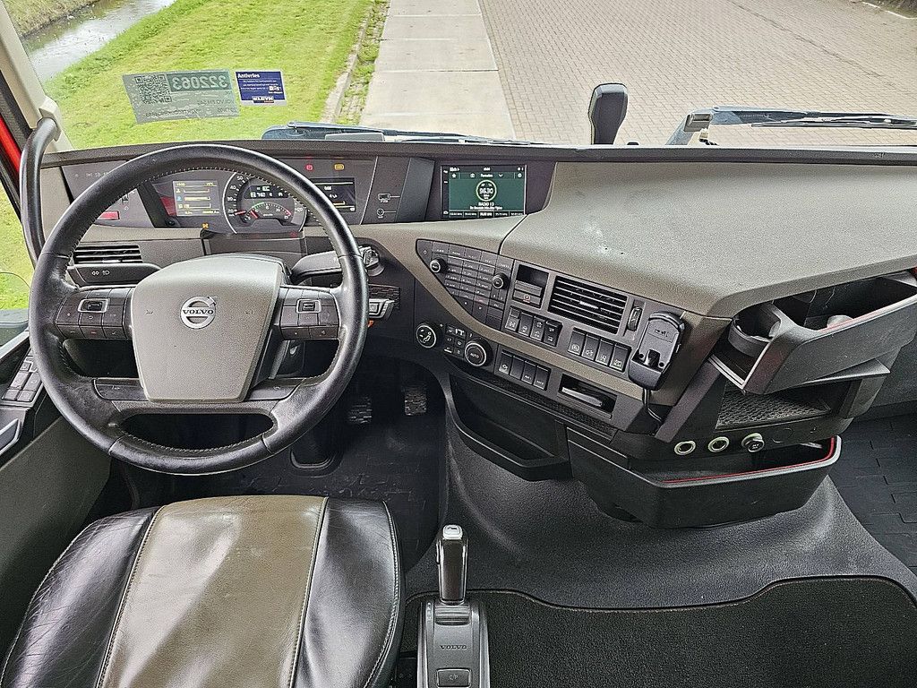 VOLVO FH 540 6x4 lifting boogie
