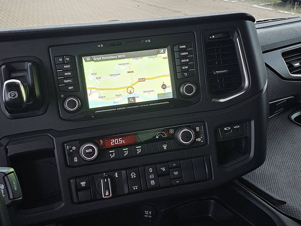 SCANIA G320 6x2*4