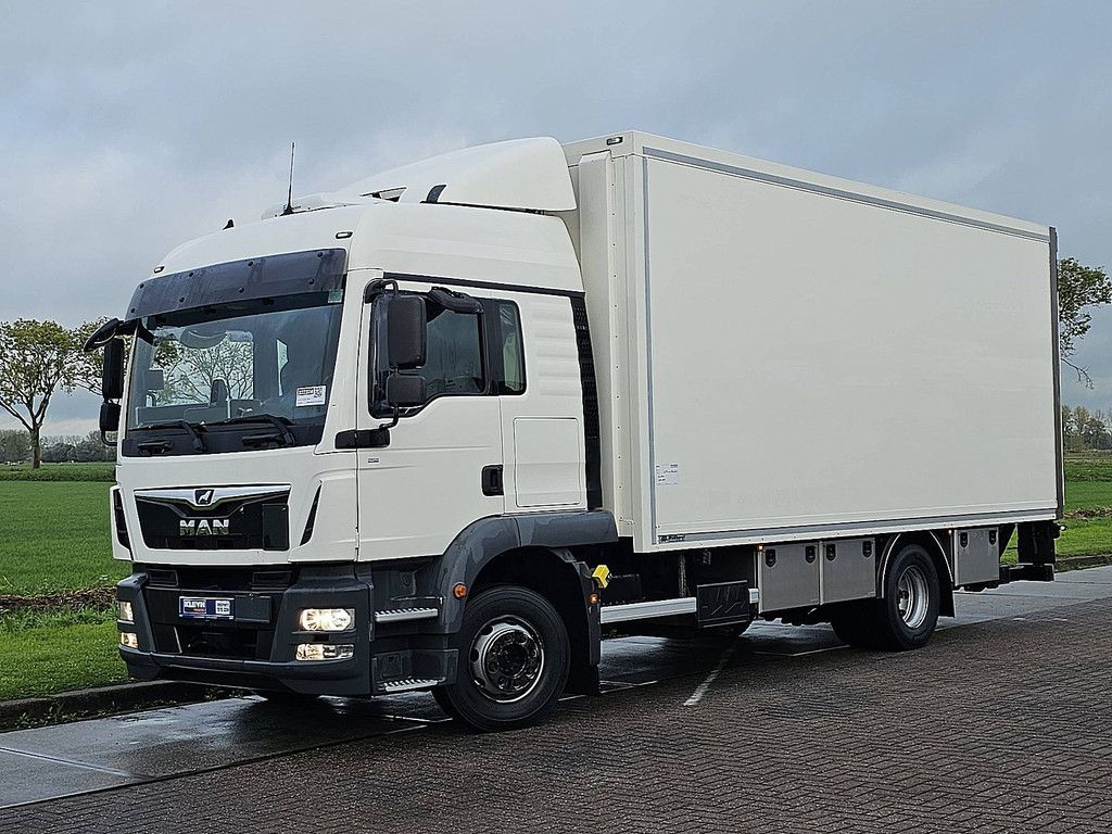 M.A.N. 12.250 TGM lx heater 2t lift