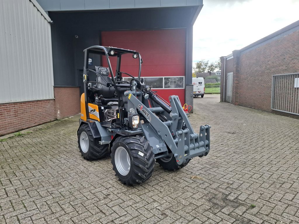 Giant G1500