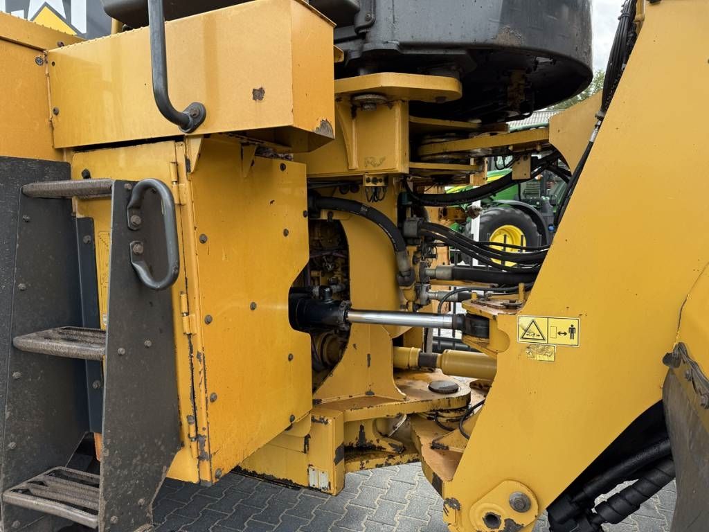 CAT 980M