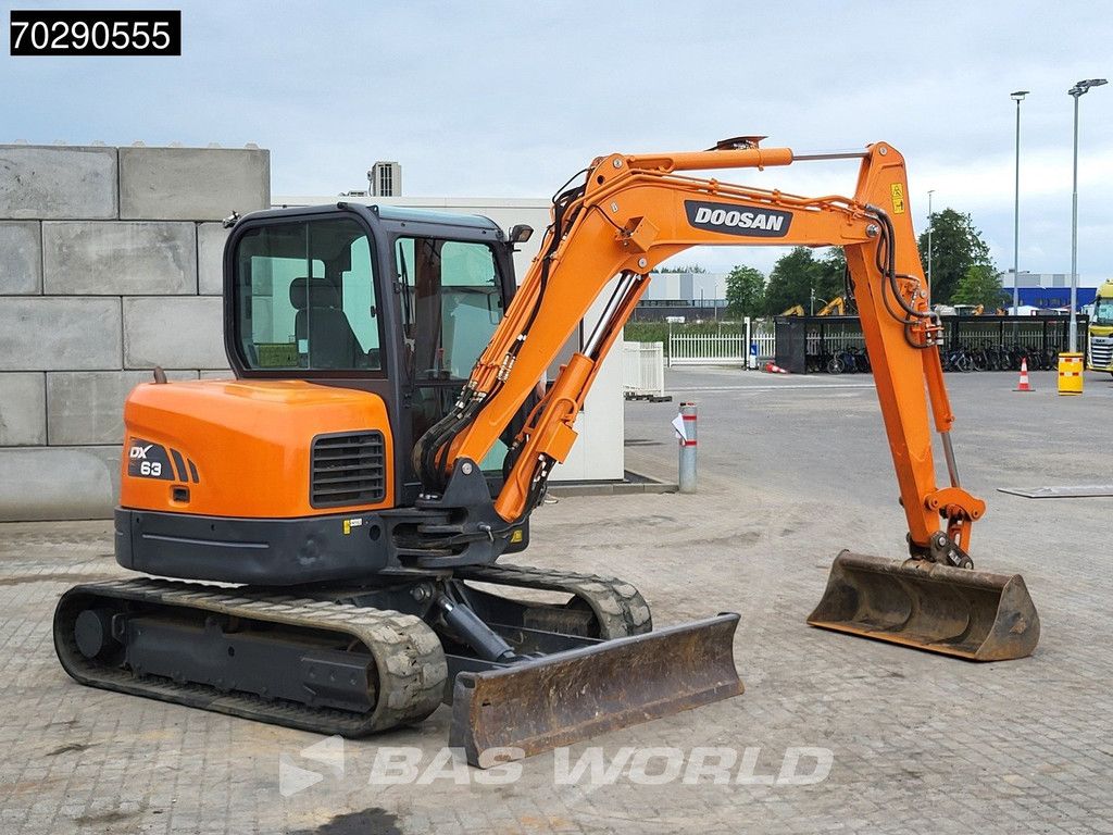 Doosan DX63-3 3 BUCKETS - A/C