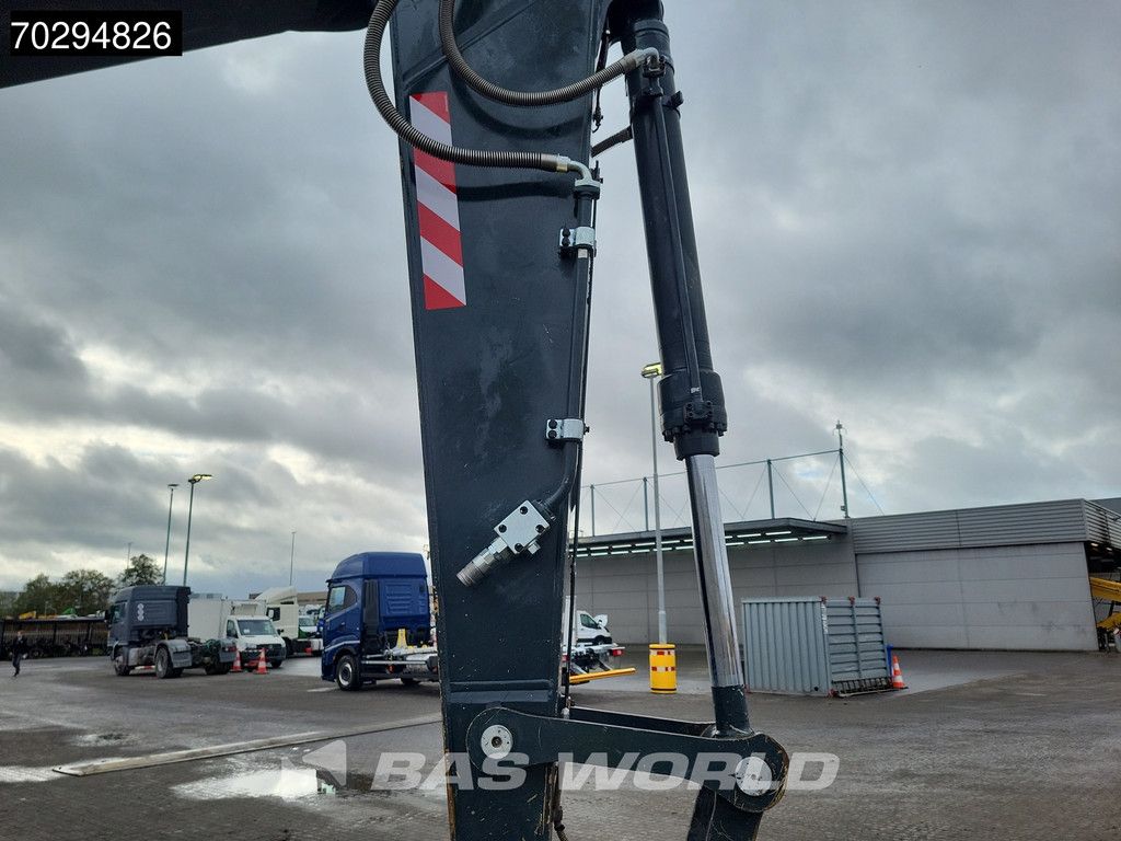 Hyundai HX220 AL